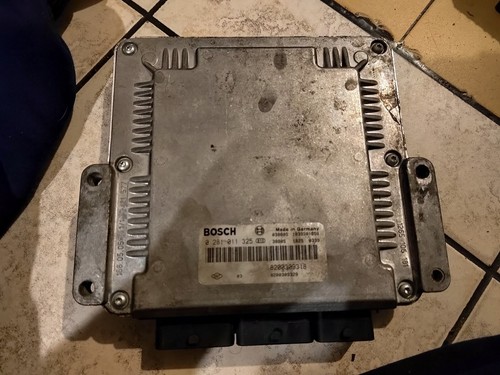 Calculateur moteur renault - calculateur,